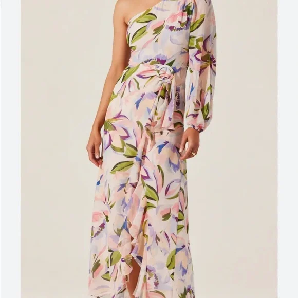 Astr One-Shoulder Floral Dress in Pink and Purple - Picture 13 of 14